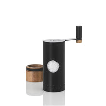 Carica l'immagine nel visualizzatore di Gallery, Macina a mano pepe e sale Powermill acciaio nero e quercia AdHoc