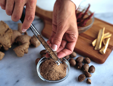 Carica l'immagine nel visualizzatore di Gallery, Microplane Premium Zester Spezie - Nero