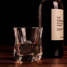 Carica l'immagine nel visualizzatore di Gallery, Set whisky Connoisseur's - Twist Whiskey Glass Edition
