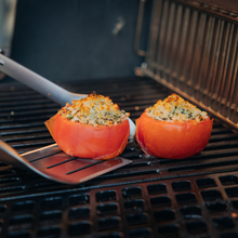 Carica l'immagine nel visualizzatore di Gallery, Griglia per rosolatura a doppio lato WEBER CRAFTED 7680