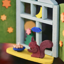 Carica l'immagine nel visualizzatore di Gallery, Decorazione in legno Finestra con animaletti Graupner Holzminiaturen - Prezzo Outlet