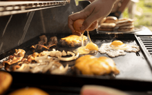Carica l'immagine nel visualizzatore di Gallery, Barbecue a GAS WEBER GENESIS SMART EX435 - PREZZO OUTLET -