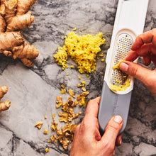 Carica l'immagine nel visualizzatore di Gallery, Microplane Ginger Tool 3 in 1