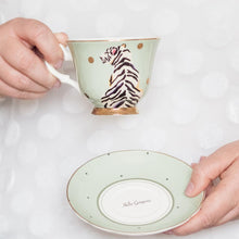 Carica l'immagine nel visualizzatore di Gallery, Tazza da tè con piattino Yvonne Ellen Safari Tiger