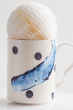 Carica l'immagine nel visualizzatore di Gallery, Tazza Yvonne Ellen Whale