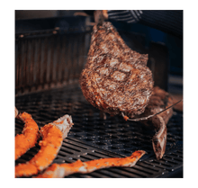 Carica l'immagine nel visualizzatore di Gallery, Griglia per rosolatura a doppio lato WEBER CRAFTED 7680