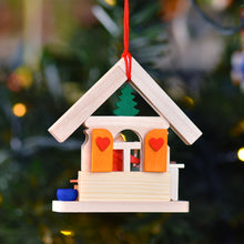 Carica l'immagine nel visualizzatore di Gallery, Decorazione in legno Babbo Natale con casetta Graupner Holzminiaturen - Prezzo Outlet