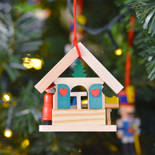 Carica l'immagine nel visualizzatore di Gallery, Decorazione in legno Babbo Natale con casetta Graupner Holzminiaturen - Prezzo Outlet