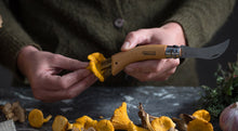 Carica l'immagine nel visualizzatore di Gallery, Coltello per funghi Opinel Nr.8