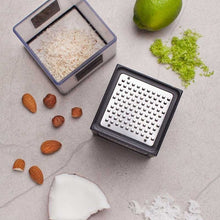 Carica l'immagine nel visualizzatore di Gallery, Microplane Cube Zester/Grattugia - Nero