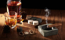 Carica l'immagine nel visualizzatore di Gallery, Set whisky e sigari The Gentleman's Set - Cigar Aficionado