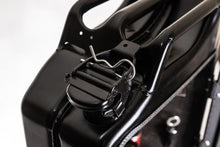 Carica l'immagine nel visualizzatore di Gallery, Jerrycan Mini Bar Original - The spirit of the real men Nera