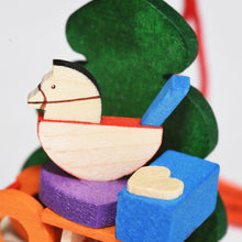Carica l'immagine nel visualizzatore di Gallery, Decorazione in legno Albero con Giocattoli Graupner Holzminiaturen  vari soggetti - Prezzo Outlet