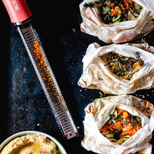 Carica l'immagine nel visualizzatore di Gallery, Microplane Premium Zester/Grattugia - Viola