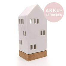 Carica l&#39;immagine nel visualizzatore di Gallery, Lampada led ricaricabile casetta ceramica bianco lucido h 22,5 cm
