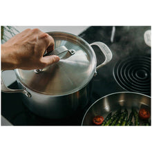 Carica l'immagine nel visualizzatore di Gallery, Casseruola inox con coperchio Ø24 Industrial Design SKOTTSBERG
