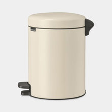 Carica l&#39;immagine nel visualizzatore di Gallery, Pattumiera a pedale NewIcon Brabantia 5 lt Soft Beige
