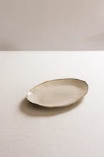 Carica l&#39;immagine nel visualizzatore di Gallery, Piatto ovale 34*23 organic cream DUTCH ROSE
