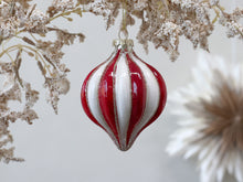 Carica l&#39;immagine nel visualizzatore di Gallery, Decorazione in vetro Cherry Ø8
