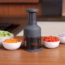 Carica l'immagine nel visualizzatore di Gallery, Tritatutto manuale Zich Zich 3 Food Chopper
