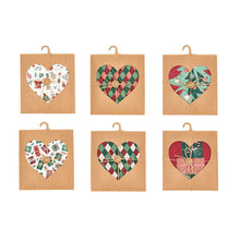 Carica l&#39;immagine nel visualizzatore di Gallery, Set 2 strofinacci natalizi in confezione regalo cuore Christmas Carol NUVOLE DI STOFFA
