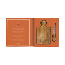 Carica l'immagine nel visualizzatore di Gallery, Set con tagliere in legno di acacia con coltello da formaggi Gift Novels
