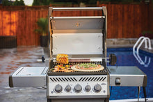 Carica l&#39;immagine nel visualizzatore di Gallery, Barbecue a gas NAPOLEON ROGUE RSE425RSIB inox

