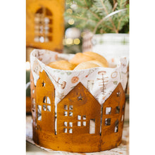 Carica l&#39;immagine nel visualizzatore di Gallery, Centrotavola natalizio con disegno 12*14 di case My Home Christmas Edition NUVOLE DI STOFFA
