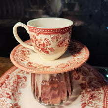 Carica l&#39;immagine nel visualizzatore di Gallery, Tazzina espresso con piattino rose collezione LONDON CALLING
