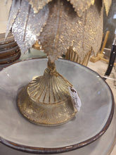 Carica l&#39;immagine nel visualizzatore di Gallery, Albero di Natale in metallo argento e oro 49.5 cm
