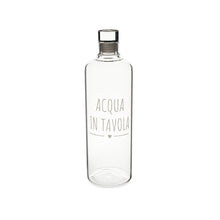 Carica l'immagine nel visualizzatore di Gallery, Bottiglia in vetro con scritta ACQUA My Home NUVOLE DI STOFFA
