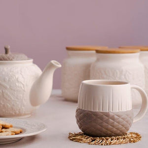 Tazza in porcellana Acorn Novelty Mug 360ml