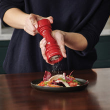 Carica l&#39;immagine nel visualizzatore di Gallery, Set 2 macine sale e pepe London Red Gloss 18cm
