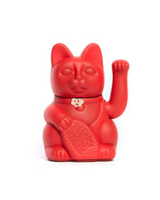 Carica l&#39;immagine nel visualizzatore di Gallery, Gatto portafortuna Maneki Neko h15 Rosso &quot;Fortuna e Amore&quot;
