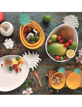 Carica l&#39;immagine nel visualizzatore di Gallery, Piatto forma ananas bianca 36x21,5 cm in color box  MADAGASCAR
