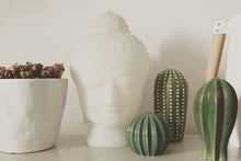 Carica l'immagine nel visualizzatore di Gallery, Lampada da tavolo Buddah
