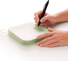 Carica l&#39;immagine nel visualizzatore di Gallery, Contenitore in silicone per sandwich Lékué
