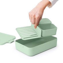 Carica l&#39;immagine nel visualizzatore di Gallery, Lunchbox portavivande bento Make &amp; Take verde
