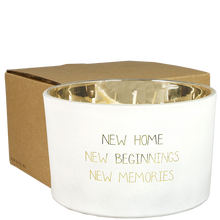 Carica l&#39;immagine nel visualizzatore di Gallery, Candela di soia -New home, new beginnings, new memories- MY FLAME
