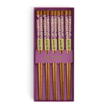 Carica l&#39;immagine nel visualizzatore di Gallery, Set bacchette sushi Tokyo Design Purple Sakura
