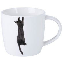 Carica l&#39;immagine nel visualizzatore di Gallery, Tazza Marc Martin Feline Friends 400ml - Hanging On
