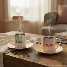 Carica l'immagine nel visualizzatore di Gallery, Set 2 tazzine espresso con piattino Yvonne Ellen Mum/Dad

