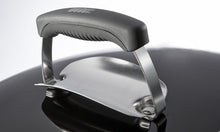 Carica l&#39;immagine nel visualizzatore di Gallery, Barbecue a carbone WEBER COMPACT KETTLE 47
