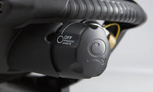 Carica l&#39;immagine nel visualizzatore di Gallery, Barbecue a gas WEBER Q2200 STAND Black
