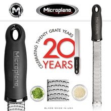 Carica l&#39;immagine nel visualizzatore di Gallery, Microplane Premium Zester/Grattugia - Nera
