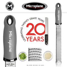 Carica l&#39;immagine nel visualizzatore di Gallery, Microplane Premium Zester/Grattugia - Grigia
