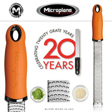 Carica l&#39;immagine nel visualizzatore di Gallery, Microplane Premium Zester/Grattugia - Arancione
