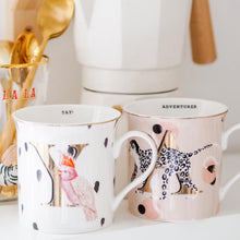 Carica l&#39;immagine nel visualizzatore di Gallery, Tazza Alphabet Mug Gold Edition Yvonne Ellen
