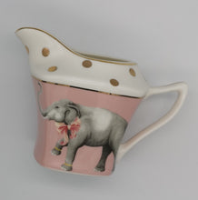Carica l&#39;immagine nel visualizzatore di Gallery, Bricchetto per il latte Yvonne Ellen Milk Jug Elephant
