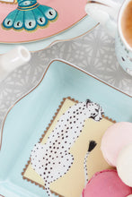 Carica l&#39;immagine nel visualizzatore di Gallery, Vassoio per dolci Yvonne Ellen Cheetas
